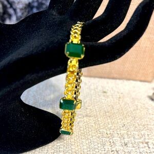 Sorrelli Elegant Gold and Green clasp Bracelet- bundle and save!